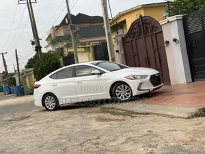 Hyundai Elantra 2018 White