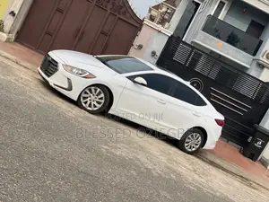 Hyundai Elantra 2018 White