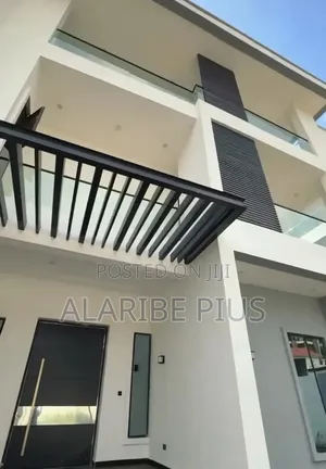 10bdrm Mansion in Self Compound, Asokoro for rent