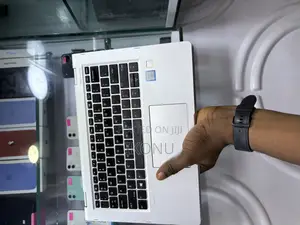 Laptop HP EliteBook x360 1030 G2 8GB Intel Core i5 SSD 256GB