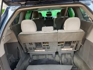Toyota Sienna 2016 Blue