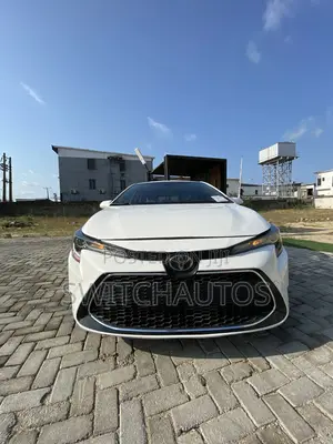Toyota Corolla SE 2020 White