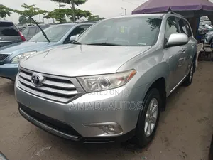 Toyota Highlander Limited 2011 Silver