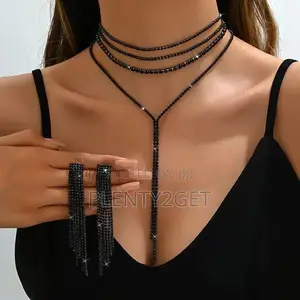 A Jewelry Set Consisting of One Necklace and One Pair of Earrings