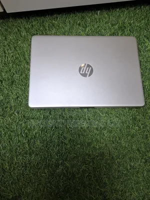 Laptop HP 14-ep0063 8GB Intel Core i3 SSD 256GB