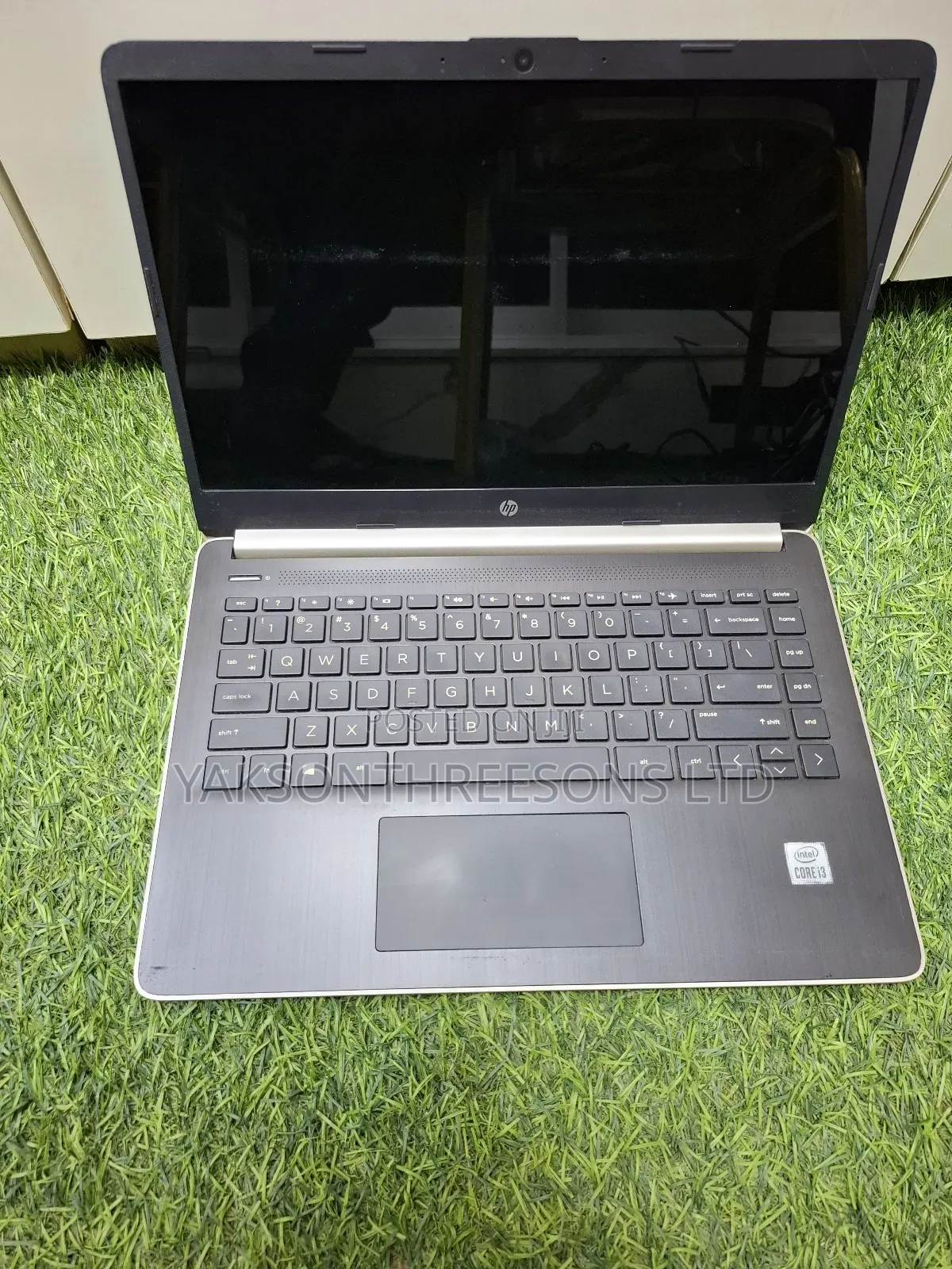 Laptop HP 14-ep0063 8GB Intel Core i3 SSD 256GB