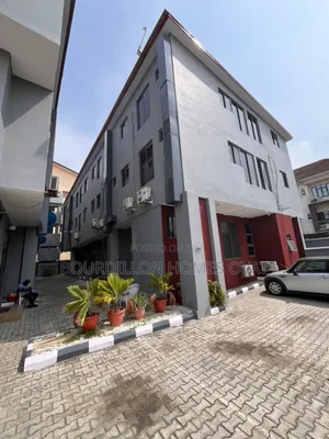 2bdrm Apartment in Lekki Phase 1 Lagos for sale