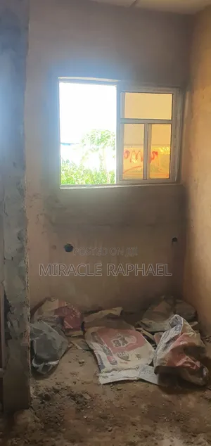 1bdrm Apartment in Ahayi Olaiya, Bariga / Shomolu for rent