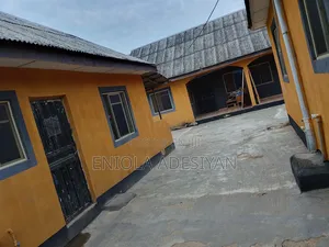 1bdrm Block of Flats in Bomoda Oku Dagota, Igbogbo for rent