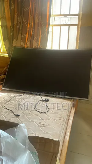 Hisense 55inches Smart Tv Curved Screen Repair