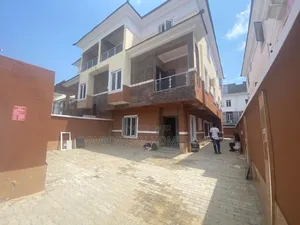 5bdrm Duplex in Lekki Phase 1 Lagos for rent