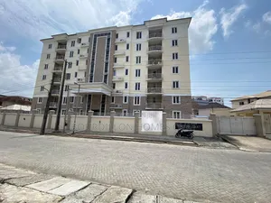 3bdrm Apartment in Lekki Phase 1 Lagos for rent
