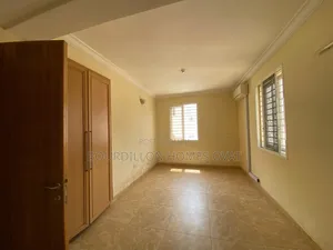 3bdrm Apartment in Lekki Phase 1 Lagos for rent