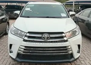 Toyota Highlander XLE V6 4x4 (3.5L 6cyl 6A) 2016 Off white