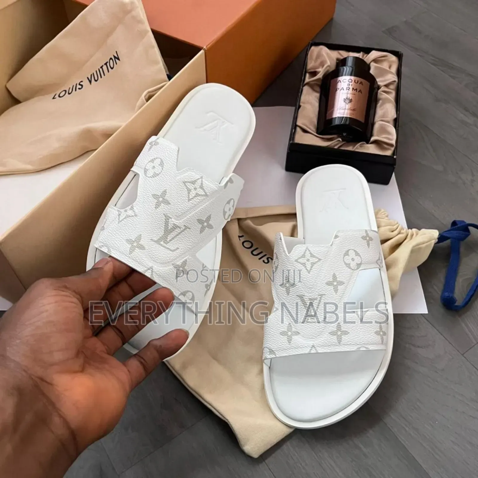 Lv Stylish Slides