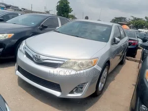 Toyota Camry LE 4dr Sedan (2.5L 4cyl 6A) 2013 Silver