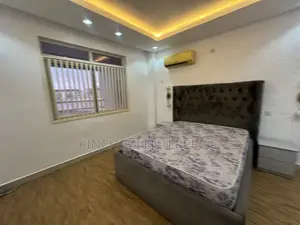 3bdrm Block of Flats in Lekki Luxury Flats for rent