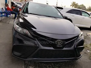 Toyota Camry SE 2022 Black