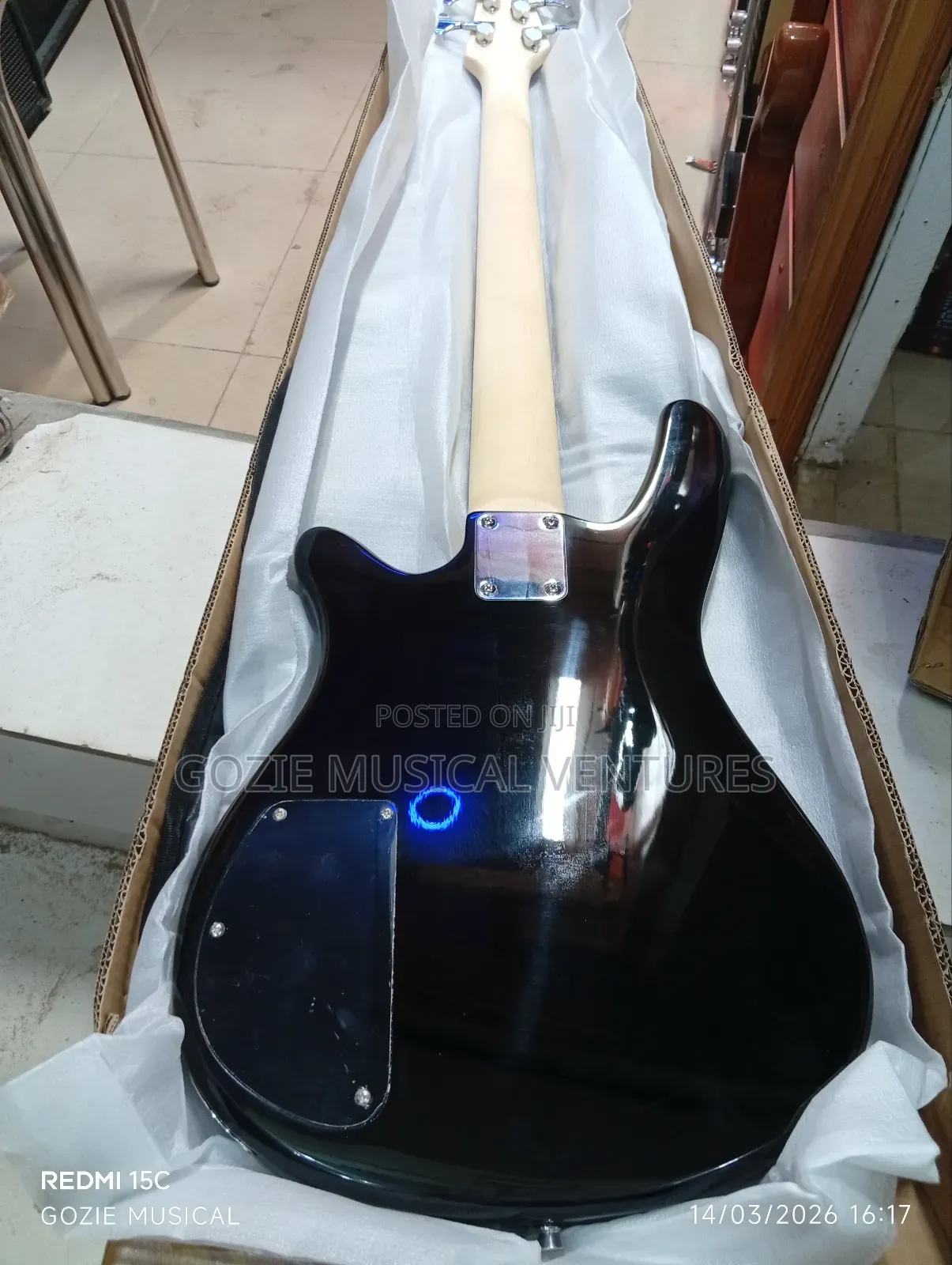 Five Strings Bass Guitar With Amazing Sound 