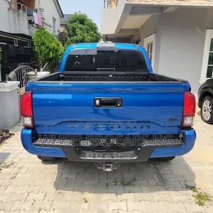 Toyota Tacoma 2017 Blue