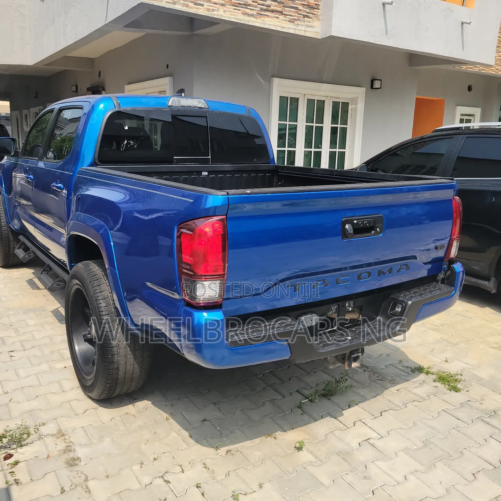 Toyota Tacoma 2017 Blue