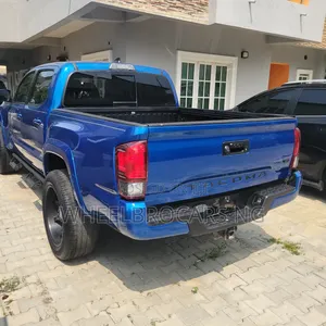 Toyota Tacoma 2017 Blue