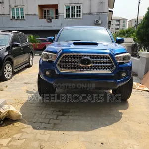 Toyota Tacoma 2017 Blue