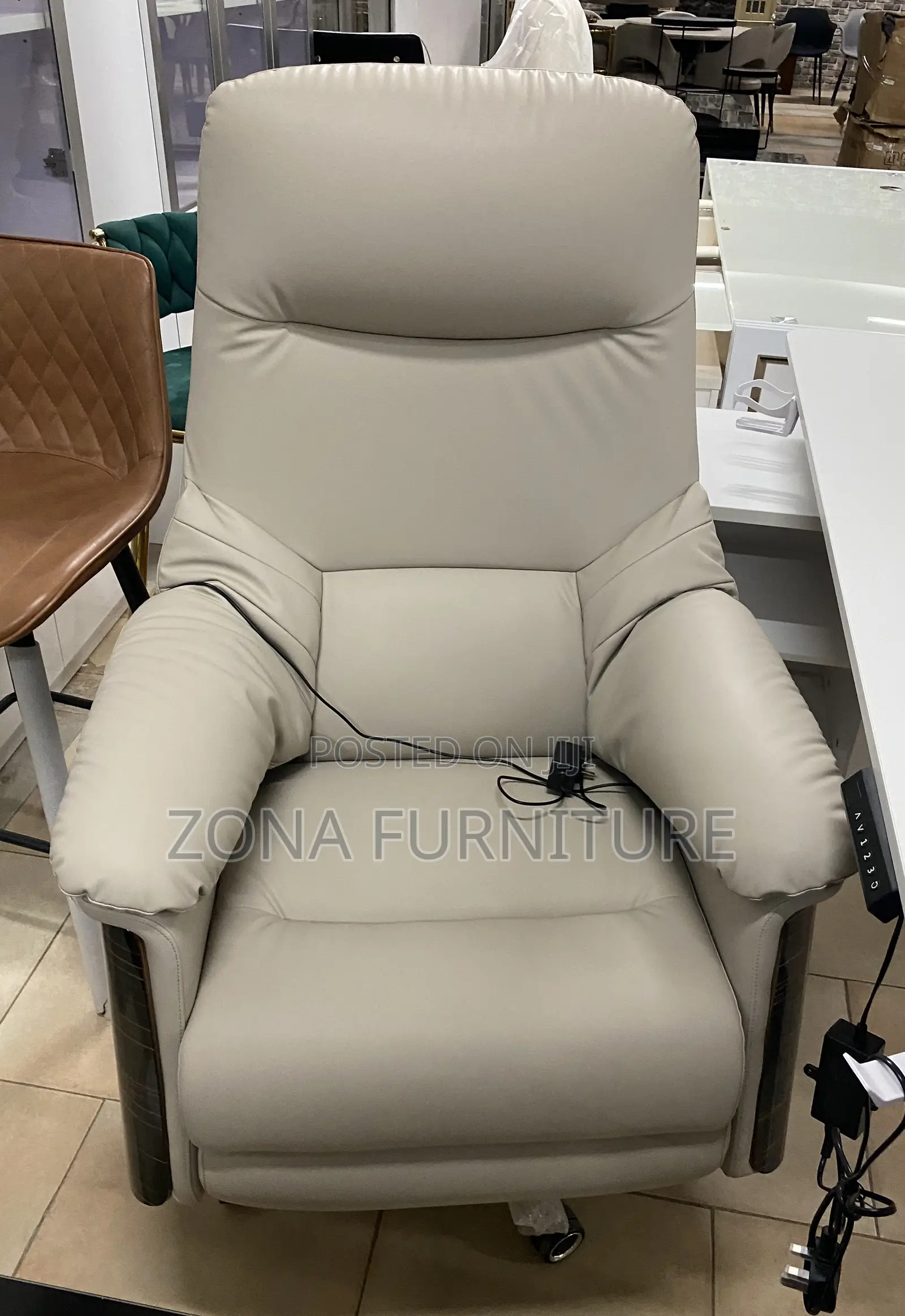 New Model Super Solid Massaging Chairs