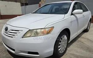 Toyota Camry LE 4dr Sedan (2.4L 4cyl 5A) 2008 White