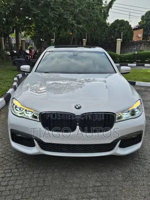 BMW 7 Series 750i 4dr Sedan (4.4L 8cyl Turbo 8A) 2015 White