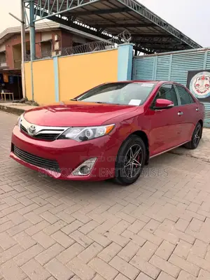 Toyota Camry LE 4dr Sedan (2.5L 4cyl 6A) 2013 Red