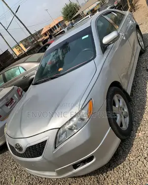 Toyota Camry 2010 Silver