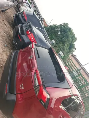 Toyota RAV4 2021 Red