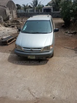 Toyota Sienna LE & 1 hatch 2000 Silver