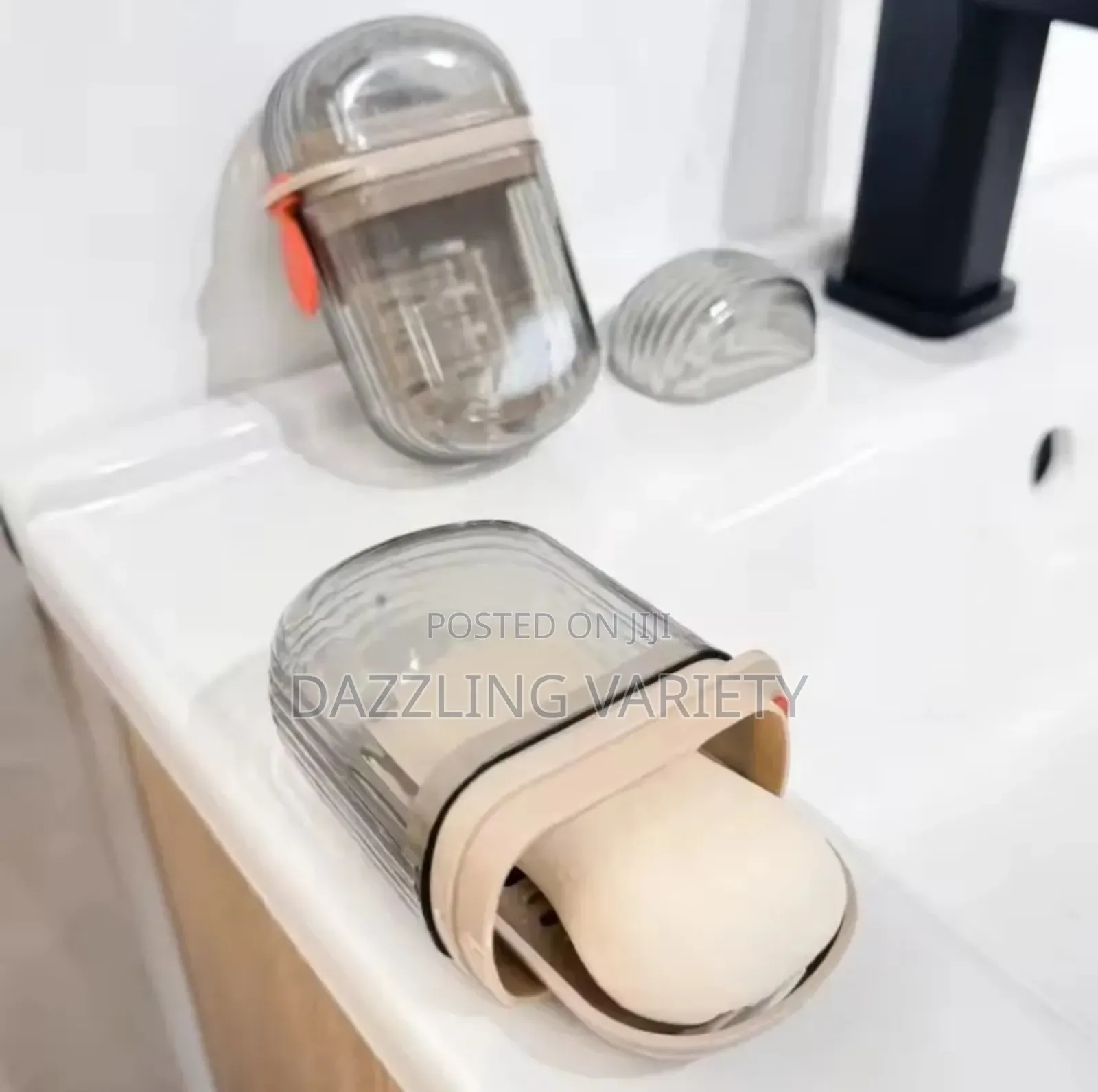 Portable Soap Case With Draining Tray
