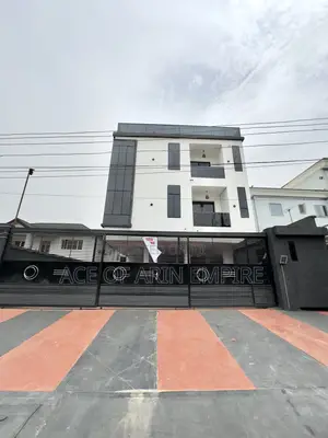 3bdrm Apartment in Lekki Phase 1 for sale