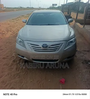 Toyota Camry 2006 Gold