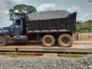 Quality Chippings (Granite) for Foundation and Concrete