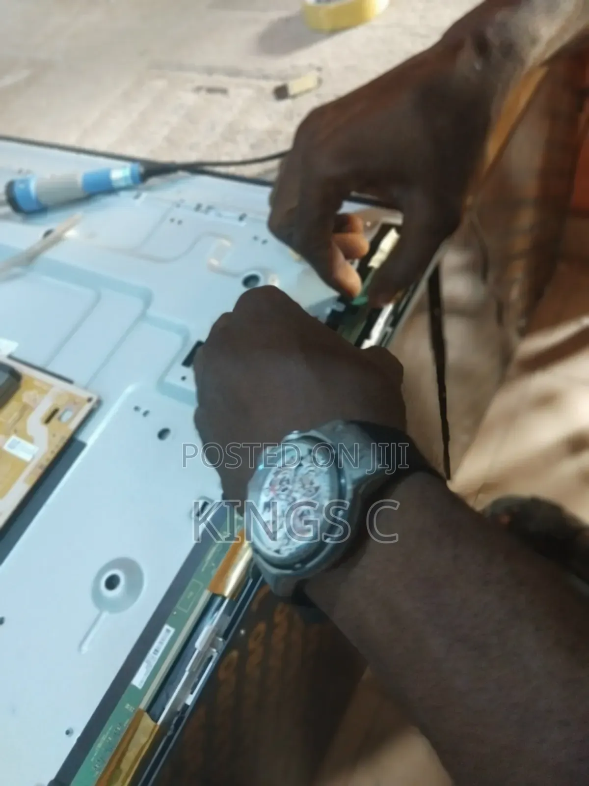Led Smart Tv Technician, Dm For Ur Tv Work