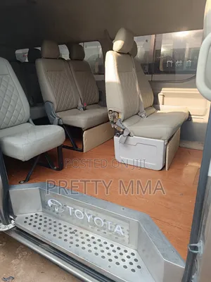 Toyota HiAce 2018 Beige