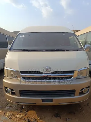 Toyota HiAce 2018 Beige