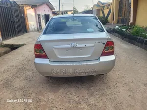 Toyota Corolla 2004 Silver