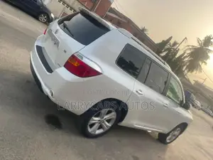 Toyota Highlander V6 2009 White