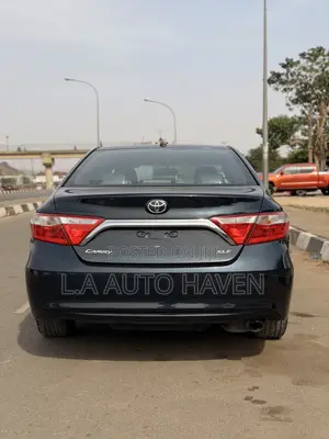 Toyota Camry XLE 4dr Sedan (2.5L 4cyl 6A) 2016 Blue
