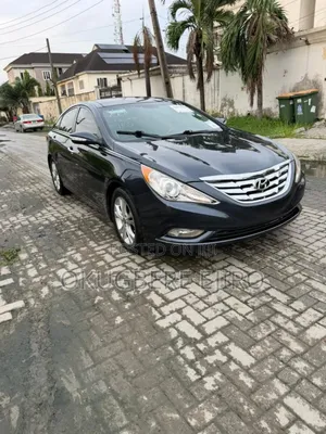 Hyundai Sonata Limited Sedan FWD (2.4L 4cyl 6A) 2012 Blue