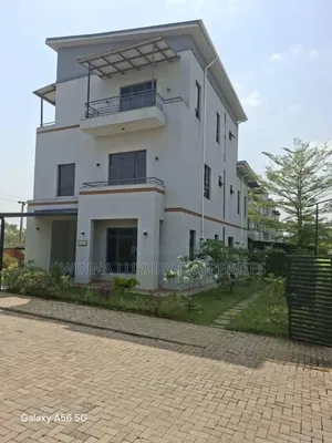 4bdrm Duplex in Life Camp Main for sale