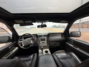 Lincoln Navigator L 2010 Black