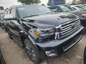 Toyota Sequoia Platinum 4dr SUV 4WD (5.7L 8cyl 6A) 2017 Black