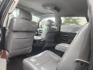 Toyota Sequoia Platinum 4dr SUV 4WD (5.7L 8cyl 6A) 2017 Black