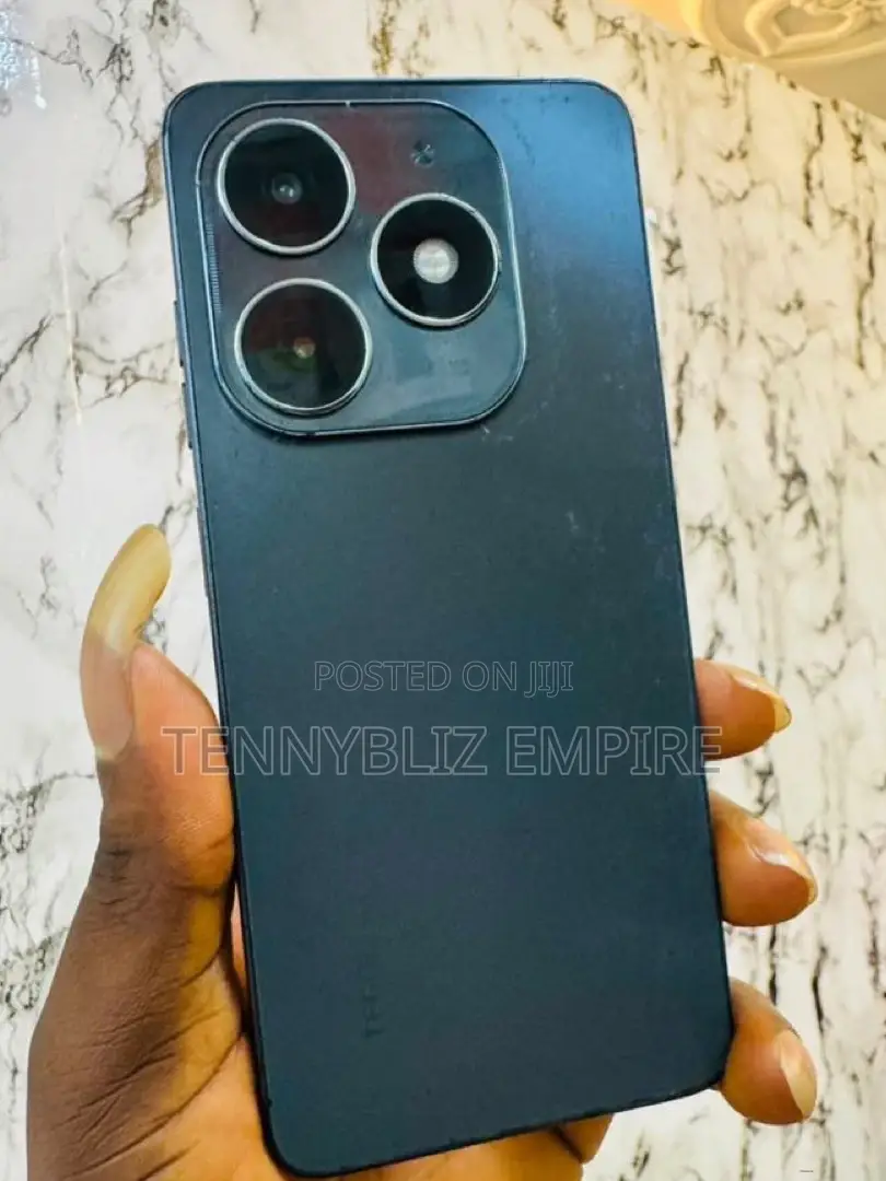 Tecno Spark 20 128 GB Blue